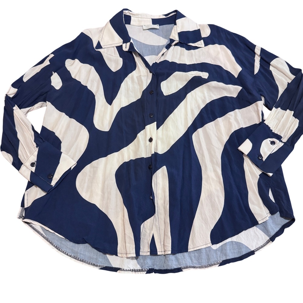Q2 Navy Cream Abstract Print Viscose Button Down Blouse Top Artsy Minimalism Med